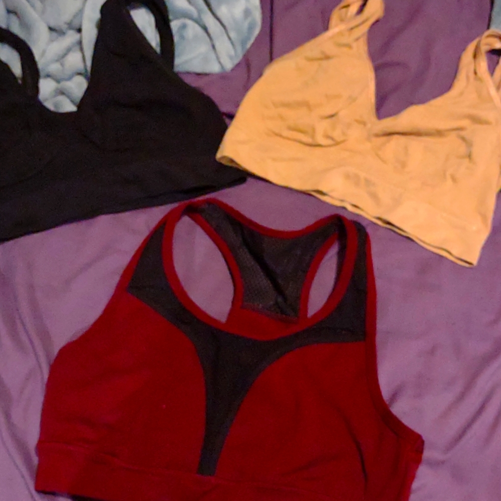 Popfit sexy sports bra with 2 bonus bras